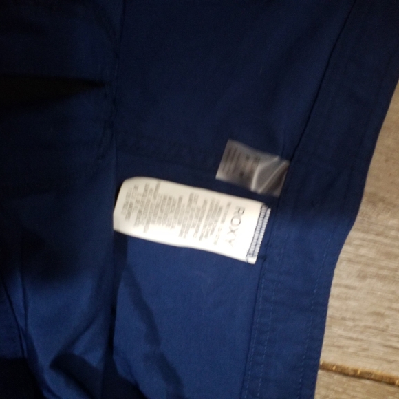 Roxy - Picture 3 of 3